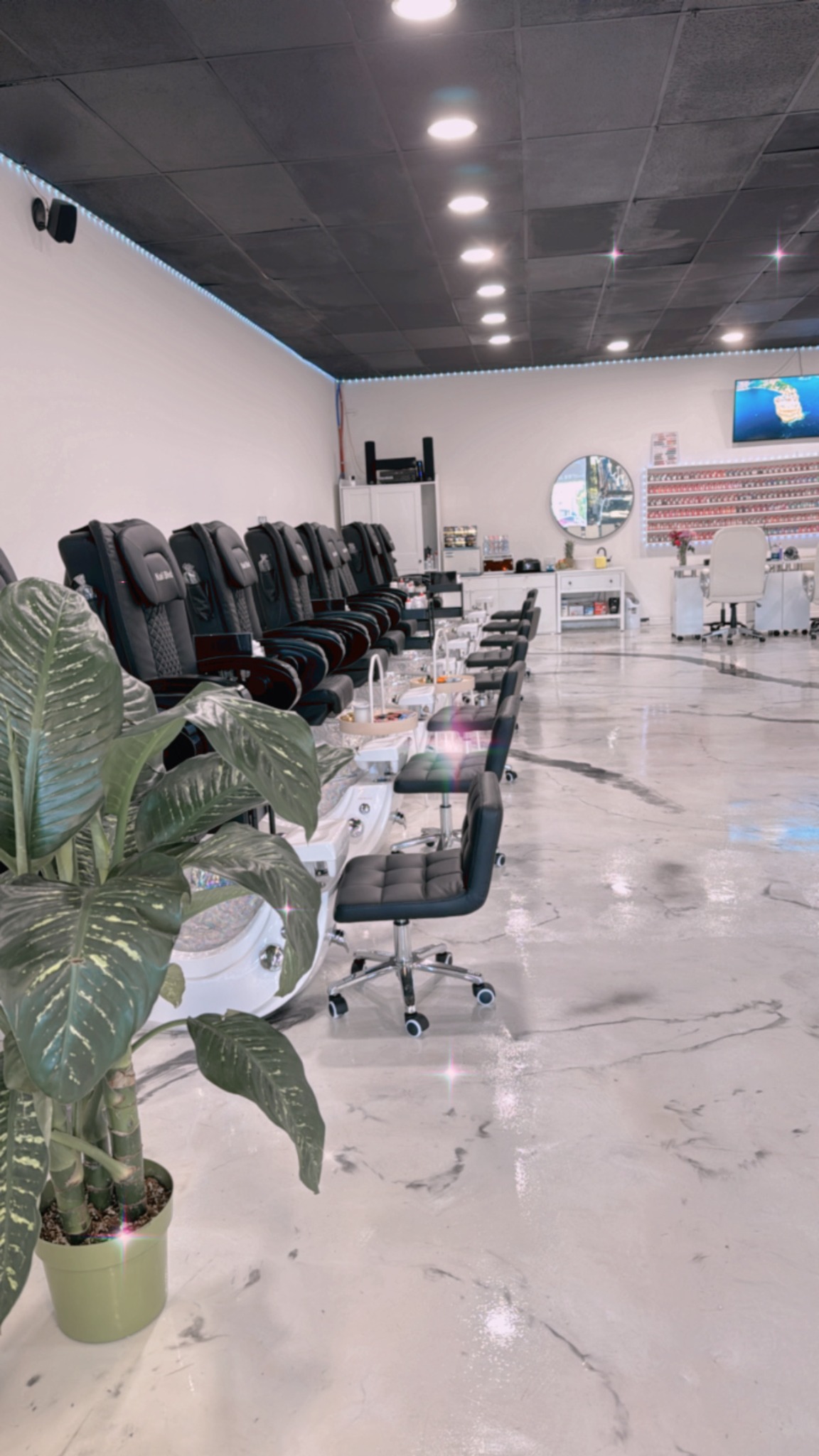 Nail Blvd interior photo 1